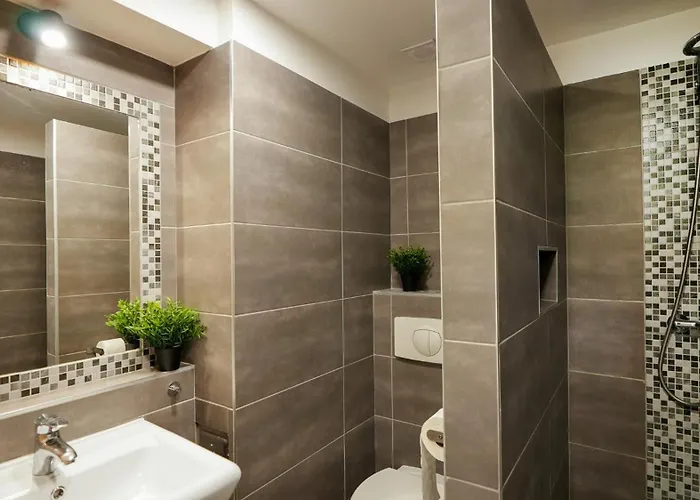 Ruinbar Rest Style With Ac * Budapest